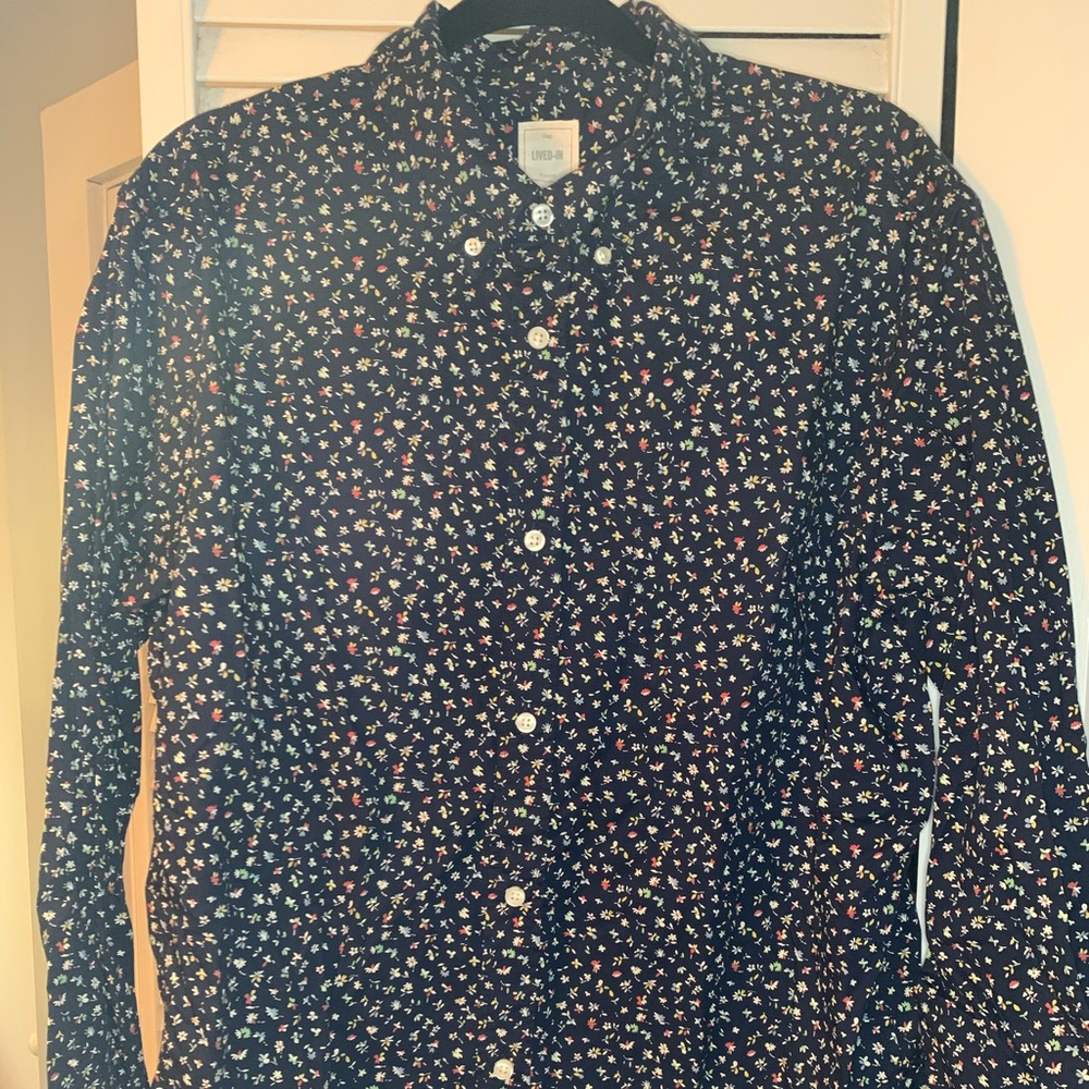 Gap Lived In floral button down shirt